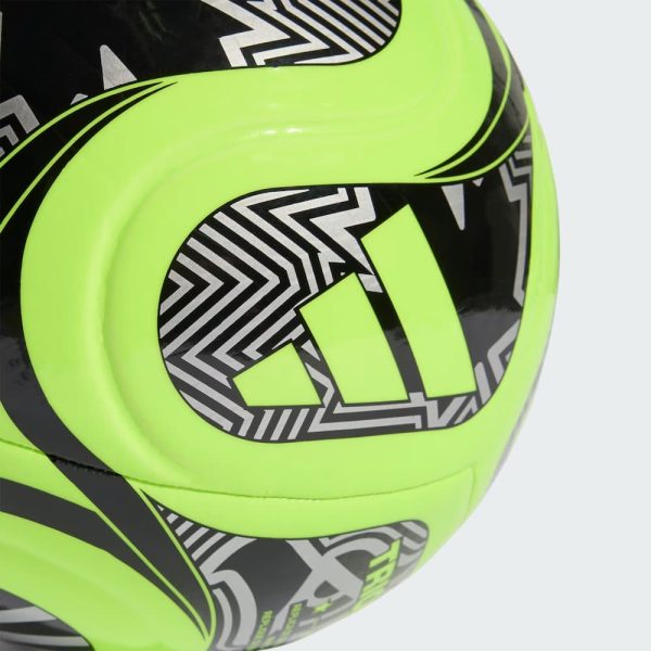 Adidas Ballon WC Club – Image 3
