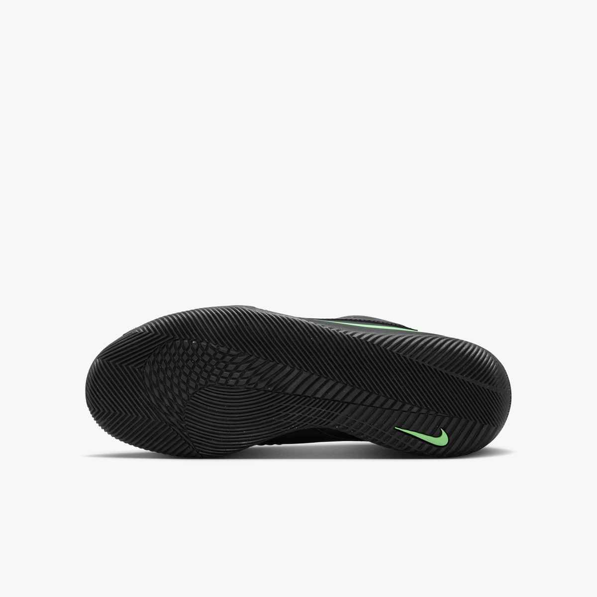Nike JR Phantom 6 Low Club IC – Image 3