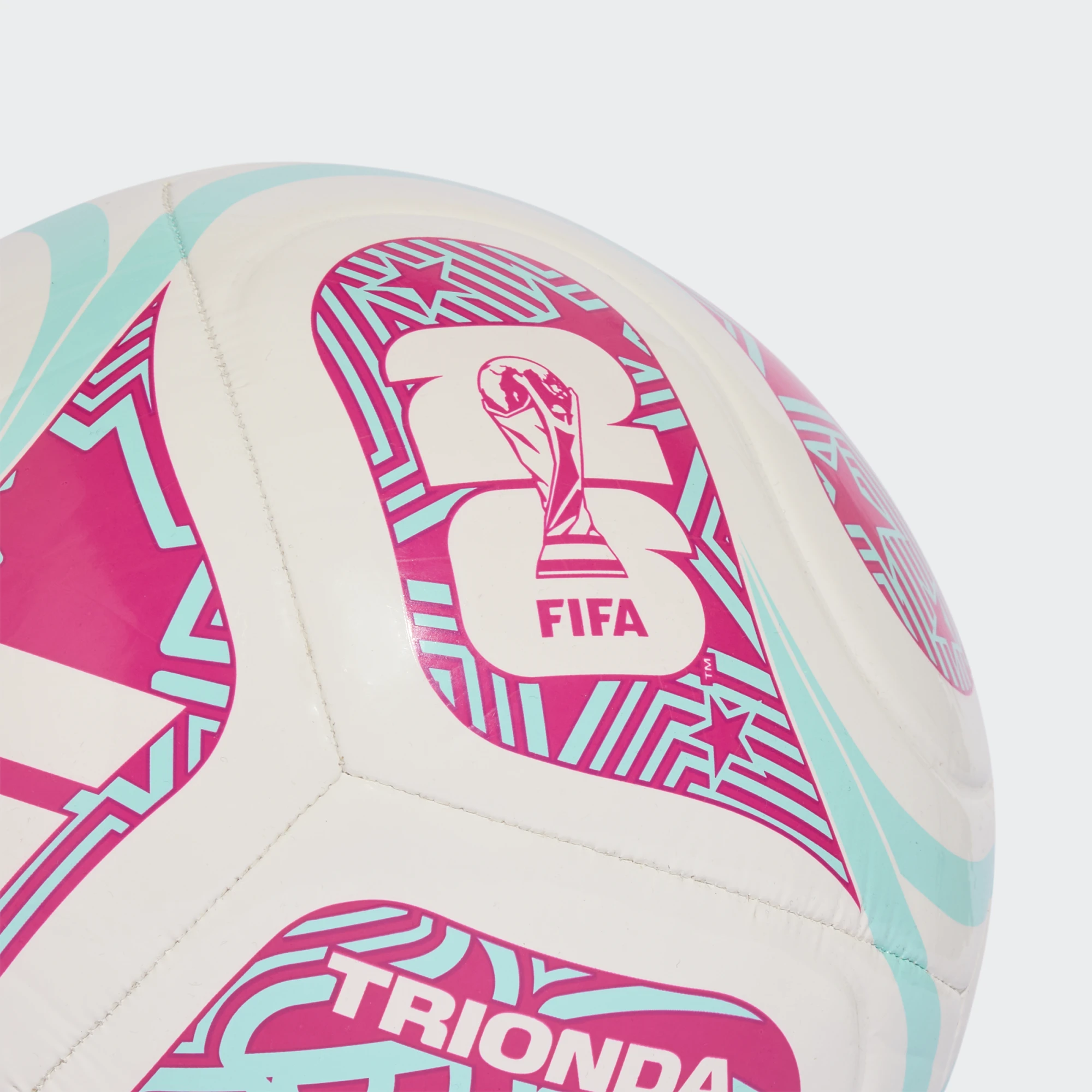 Adidas Ballon WC Club – Image 3