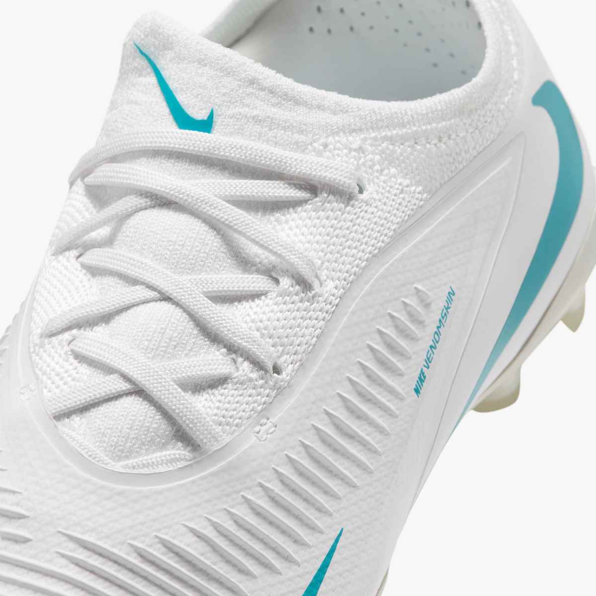 Nike JR Phantom 6 Low Pro FG-MG – Image 7